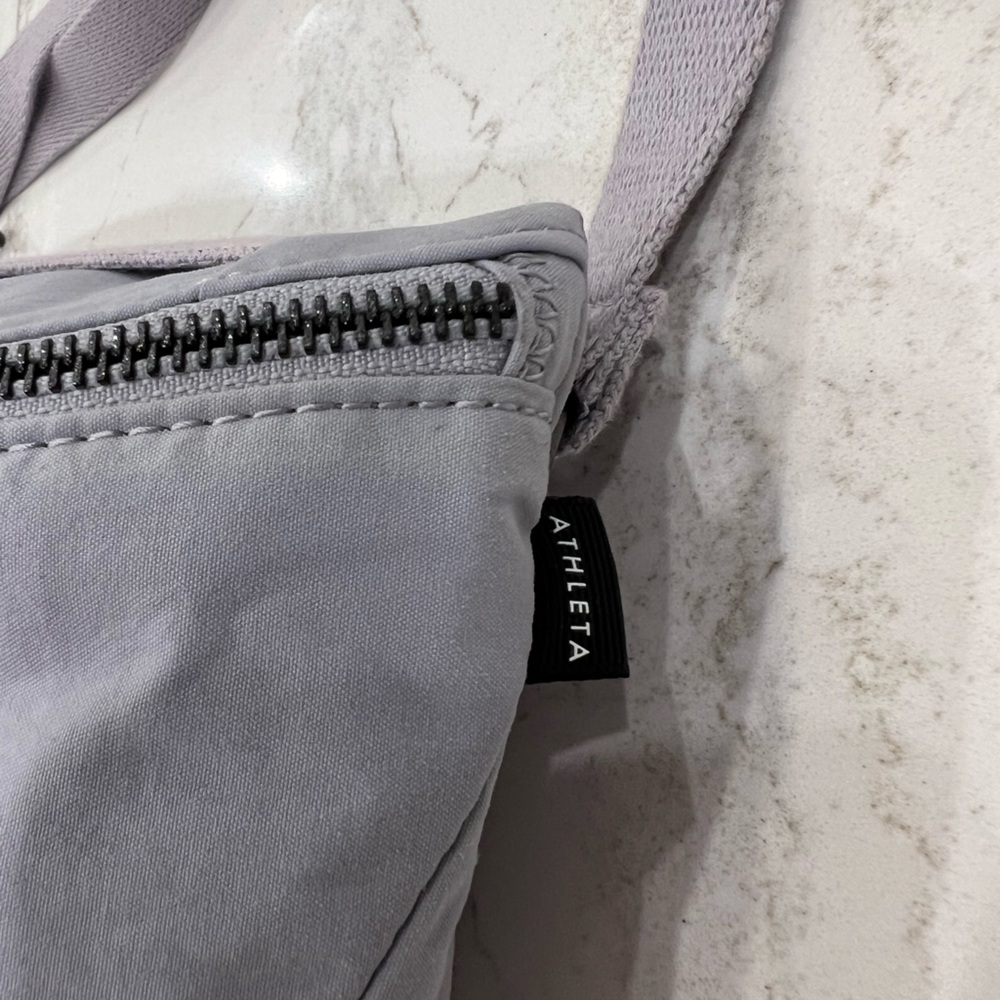 Athleta Stash Gray Belt Bag/Fanny Pack - Picture 10 of 10